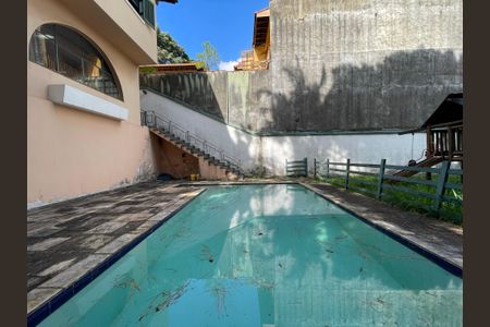 Casa à venda com 398m², 7 quartos e 3 vagasPiscina