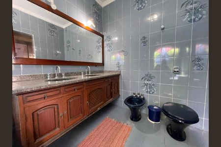 Casa à venda com 398m², 7 quartos e 3 vagasBanheiro 1