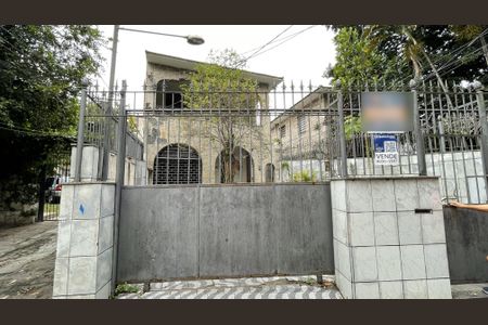 Casa à venda com 333m², 5 quartos e 3 vagasPlaquinha