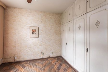 Casa à venda com 333m², 5 quartos e 3 vagasSuíte