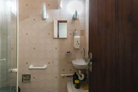 Casa à venda com 333m², 5 quartos e 3 vagasBanheiro 1