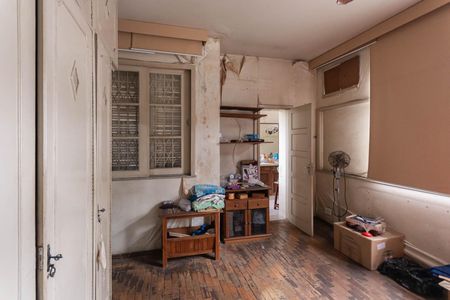 Casa à venda com 333m², 5 quartos e 3 vagasSuíte