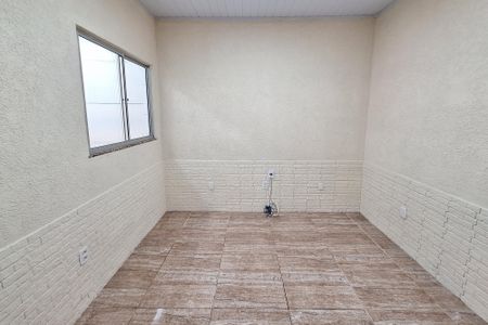 Quarto de casa para alugar com 2 quartos, 52m² em Jardim das Oliveiras, Duque de Caxias