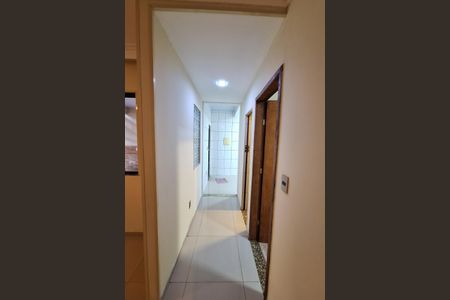 Corredor de casa para alugar com 2 quartos, 52m² em Jardim das Oliveiras, Duque de Caxias