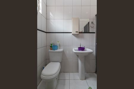 Casa à venda com 100m², 3 quartos e 3 vagasEdícula - Banheiro