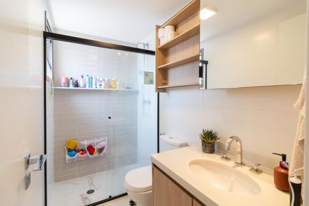 Apartamento à venda com 79m², 2 quartos e 1 vaga Apartamento à venda com 79m², 2 quartos e 1 vagaBanheiro da Suíte