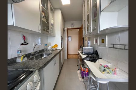 Apartamento para alugar com 57m², 2 quartos e 2 vagasCozinha