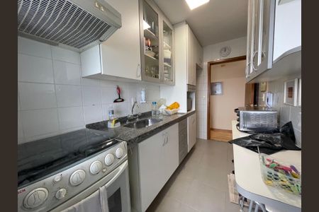 Apartamento para alugar com 57m², 2 quartos e 2 vagasCozinha