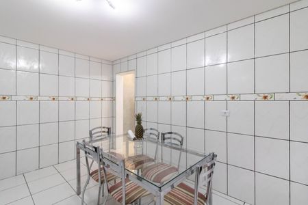 Casa à venda com 190m², 2 quartos e 3 vagas Casa à venda com 190m², 2 quartos e 3 vagasCozinha