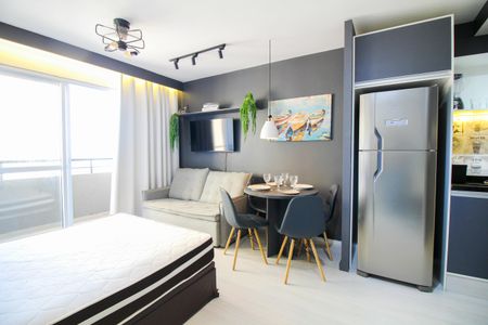 Studio para alugar com 28m², 1 quarto e sem vaga Studio para alugar com 28m², 1 quarto e sem vagaSala/Quartov