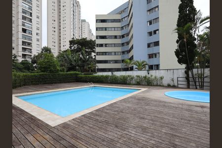 Apartamento para alugar com 300m², 4 quartos e 4 vagasÁrea comum - Piscina