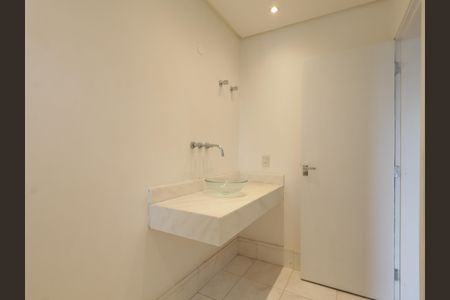 Apartamento para alugar com 300m², 4 quartos e 4 vagasBanheiro da Suíte 2