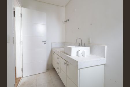 Apartamento para alugar com 300m², 4 quartos e 4 vagasBanheiro da Suíte 3