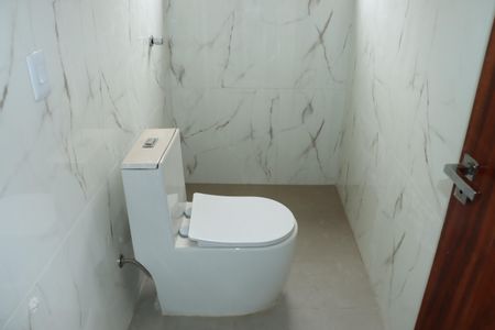 Casa de Condomínio para alugar com 4 quartos, 250m² em Paisagem Renoir, Cotia