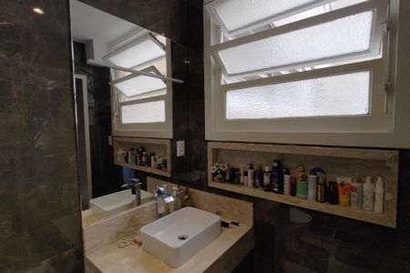 Apartamento para alugar com 165m², 4 quartos e 1 vagaBanheiro da Suíte