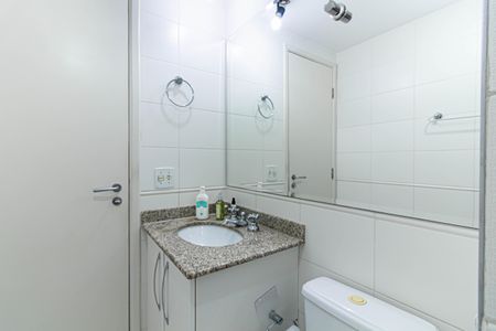 Apartamento à venda com 71m², 3 quartos e 1 vaga Apartamento à venda com 71m², 3 quartos e 1 vagaBanheiro