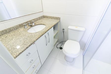 Apartamento à venda com 71m², 3 quartos e 1 vaga Apartamento à venda com 71m², 3 quartos e 1 vagaBanheiro da Suíte