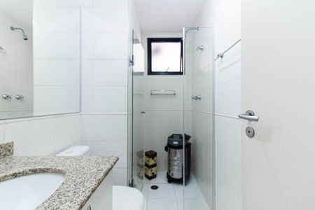 Apartamento à venda com 71m², 3 quartos e 1 vaga Apartamento à venda com 71m², 3 quartos e 1 vagaBanheiro