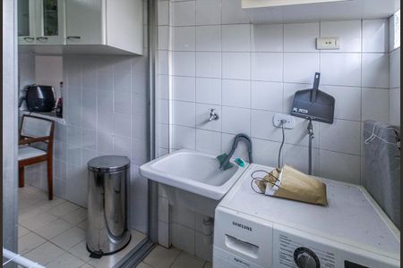 Apartamento à venda com 75m², 3 quartos e sem vaga Apartamento à venda com 75m², 3 quartos e sem vagaárea de serviço_4
