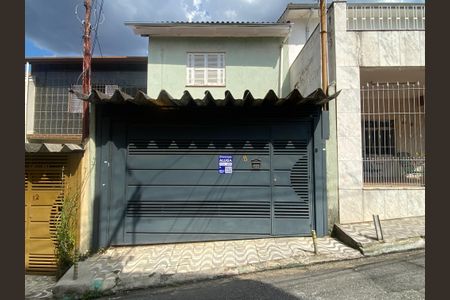 Casa para alugar com 120m², 2 quartos e 1 vagaFachada