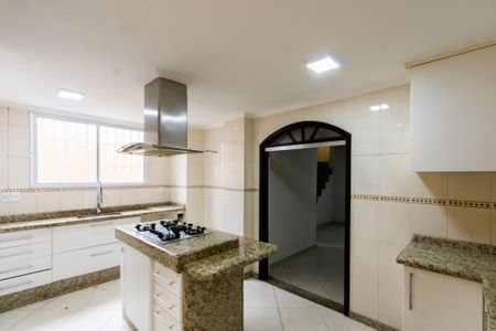 Casa à venda com 350m², 5 quartos e 2 vagasCozinha