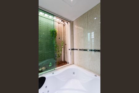 Casa à venda com 350m², 5 quartos e 2 vagasBanheiro da Suíte