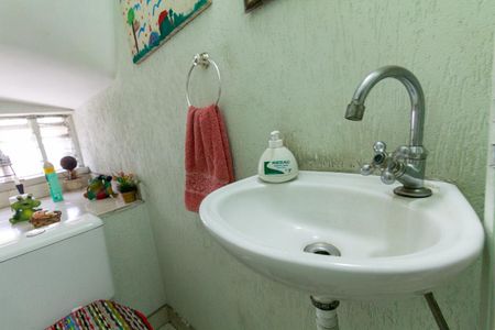 Casa à venda com 150m², 3 quartos e sem vagaLavabo