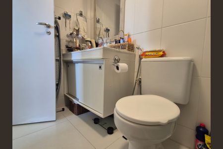 Apartamento para alugar com 68m², 2 quartos e 1 vagaBanheiro suite 