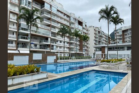 Apartamento para alugar com 68m², 2 quartos e 1 vagaÁrea comum 