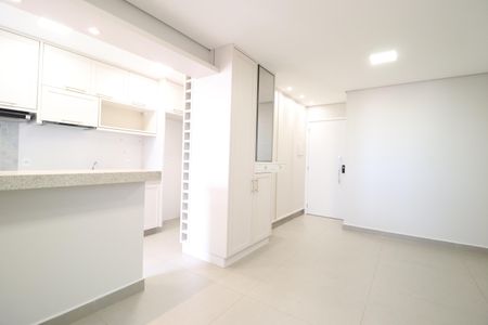 Sala de apartamento para alugar com 3 quartos, 85m² em Santa Mônica, Uberlândia
