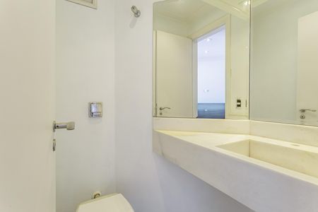 Apartamento para alugar com 400m², 5 quartos e 5 vagasLavabo