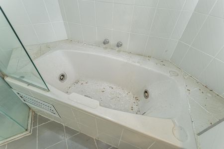 Apartamento para alugar com 400m², 5 quartos e 5 vagasBanheiro da Suíte 3