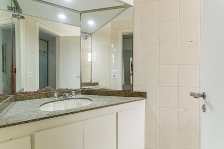 Apartamento para alugar com 400m², 5 quartos e 5 vagasBanheiro da Suíte 2