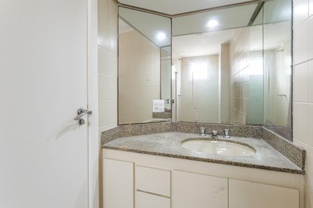 Apartamento para alugar com 400m², 5 quartos e 5 vagasBanheiro da Suíte 1