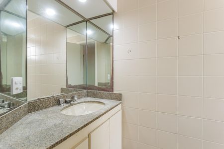Apartamento para alugar com 400m², 5 quartos e 5 vagasBanheiro da Suíte 1