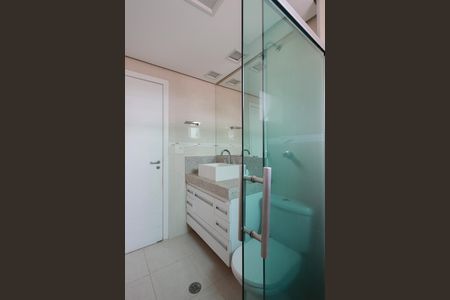 Apartamento à venda com 116m², 3 quartos e 3 vagasBanheiro da suíte