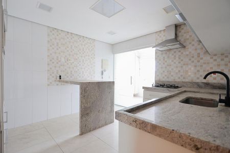 Apartamento à venda com 116m², 3 quartos e 3 vagasCozinha