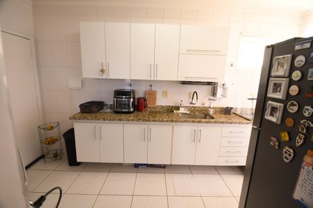 Apartamento à venda com 76m², 2 quartos e 1 vagaCozinha