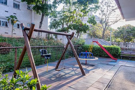 Apartamento para alugar com 42m², 2 quartos e 1 vaga Apartamento para alugar com 42m², 2 quartos e 1 vagaÁrea comum - Playground