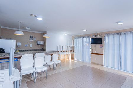 Apartamento para alugar com 42m², 2 quartos e 1 vaga Apartamento para alugar com 42m², 2 quartos e 1 vagaSalão de Festas