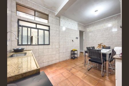Casa à venda com 201m², 6 quartos e sem vagaCozinha - 1º Piso