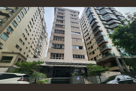 Apartamento para alugar com 101m², 3 quartos e 1 vagaFachada
