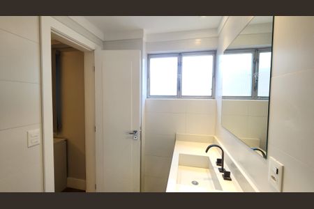 Apartamento para alugar com 101m², 3 quartos e 1 vagaBanheiro da Suíte 2