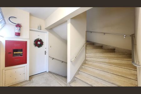 Apartamento para alugar com 101m², 3 quartos e 1 vagaEscada