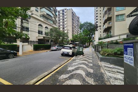 Apartamento para alugar com 101m², 3 quartos e 1 vagaVista da Rua