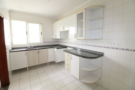 Apartamento para alugar com 98m², 3 quartos e 2 vagasCozinha