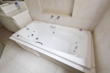 Casa à venda com 350m², 3 quartos e 3 vagasBanheiro