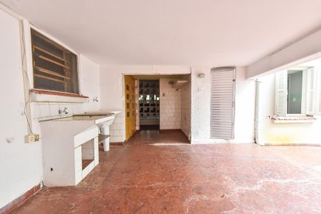 Casa à venda com 350m², 3 quartos e 3 vagasÁrea de serviço