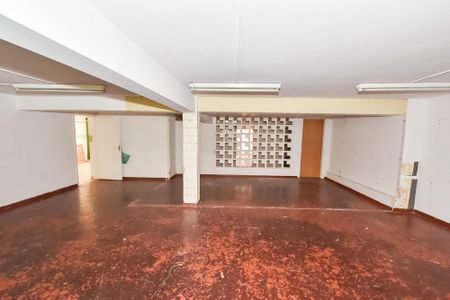 Casa à venda com 350m², 3 quartos e 3 vagasSalão