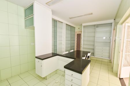 Casa à venda com 350m², 3 quartos e 3 vagasCozinha